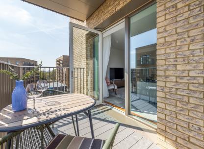 Lampton 1 bed Balcony - April 2025