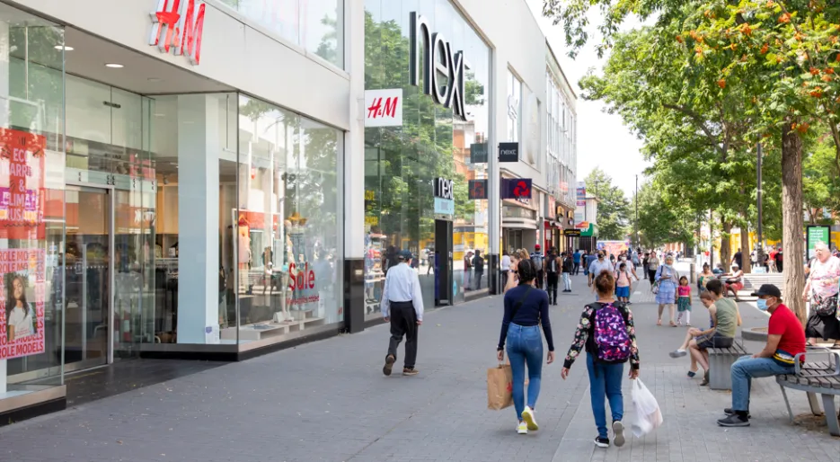 Hounslow High Street Shopping 