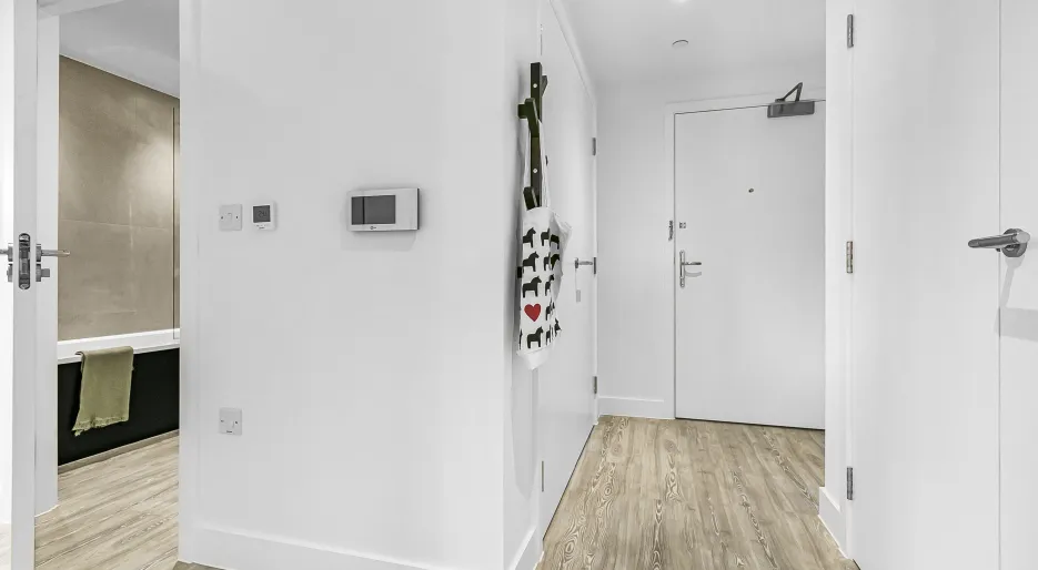 Lampton Parkside - 2-bed - U-kitchen 