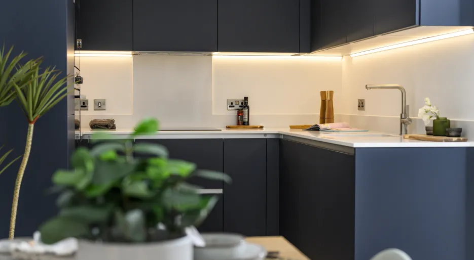 Lampton Parkside - 2-bed - U-kitchen 