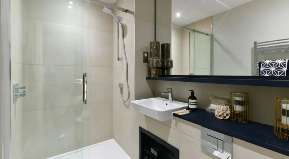 Lampton Parkside 2-bed show apartment 