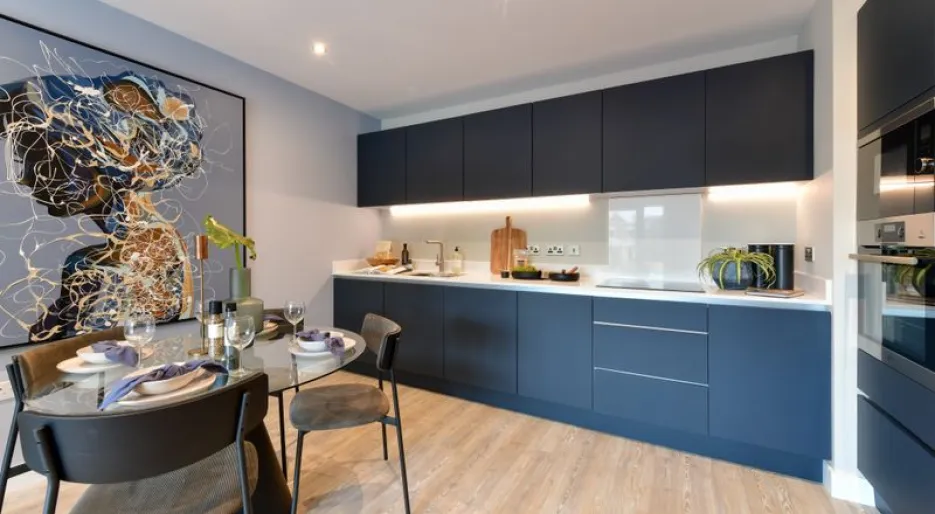 Lampton Parkside 2-bed show apartment 