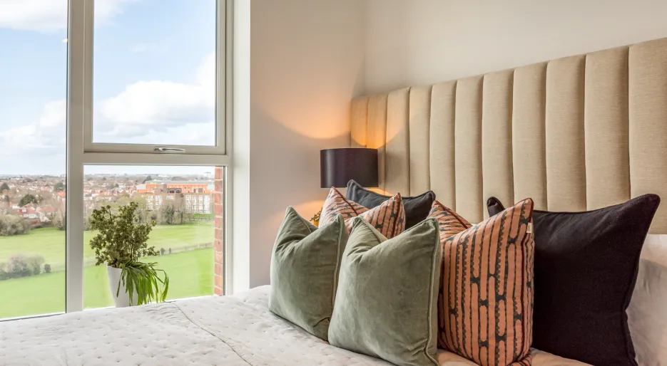 Lampton Parkside - Apartment F1.86 - 2-bedroom 2-bethroom - principal bedroom 