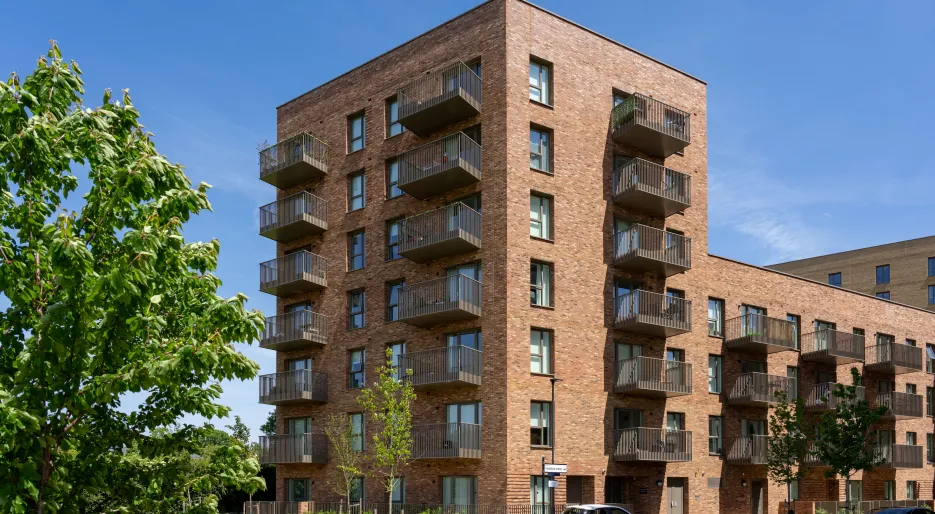Lampton Parkside - External - Block E1 