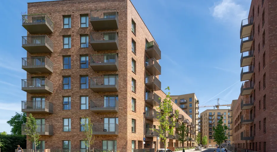 Lampton Parkside - External - Block E1 