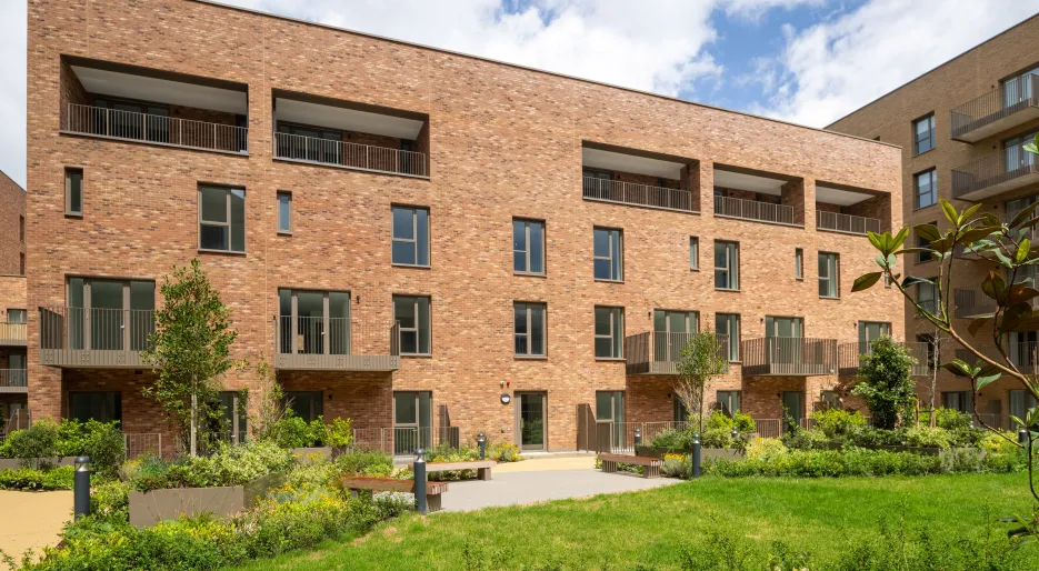Lampton Parkside - External - Block F2