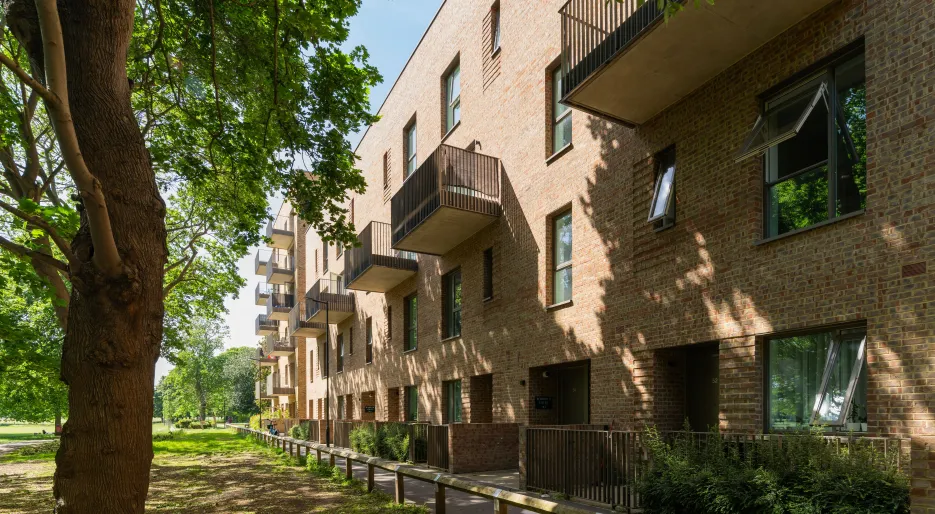 Lampton Parkside - External - Block G4 